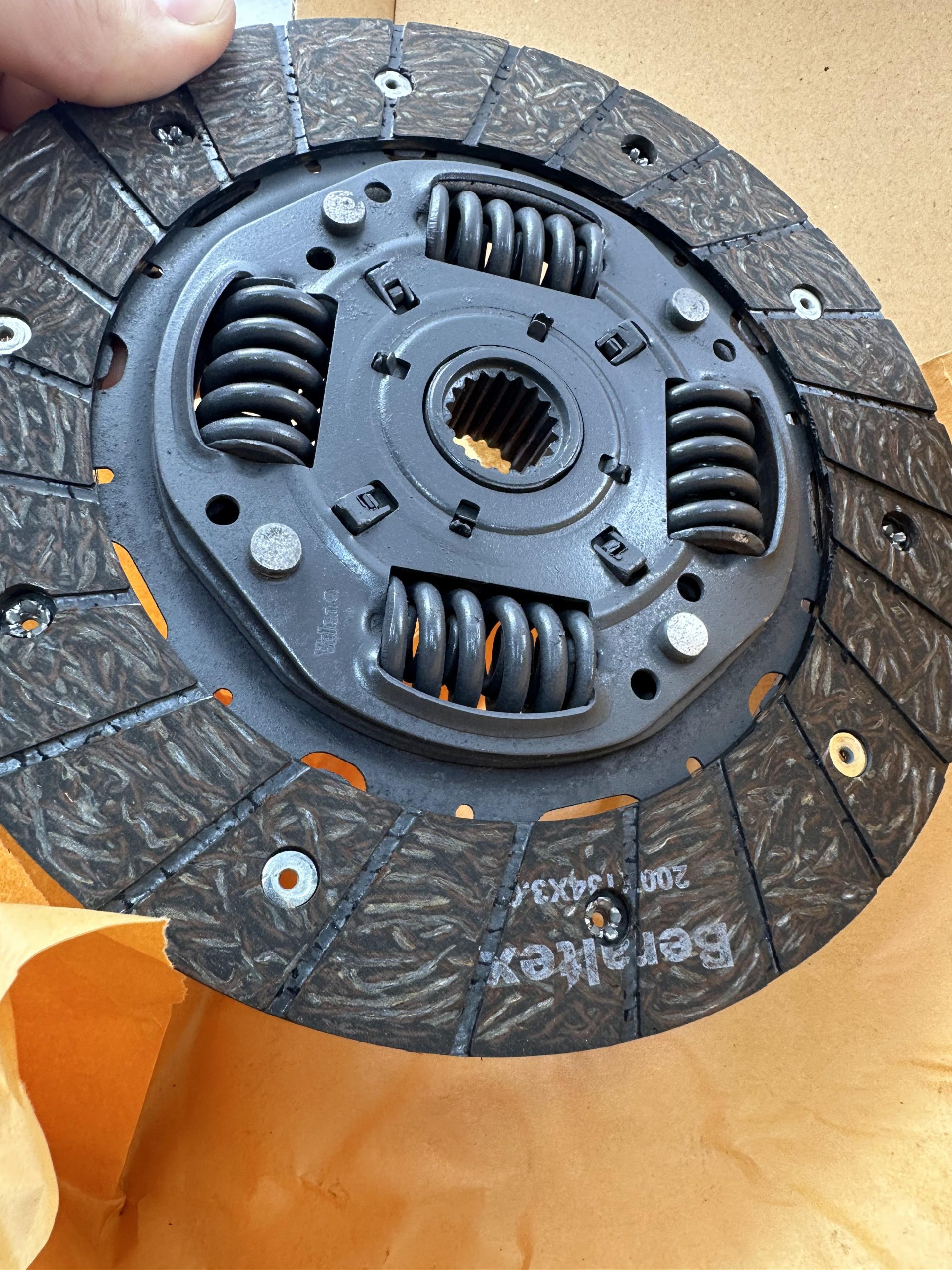 ۲۰۲۴_۰۷_۲۳_۱۶_۲۵_IMG_0201 صفحه کلاچ پژو 206-207-رانا-پارس-405 TU5 (بهمن کلاچ) - Image 1
