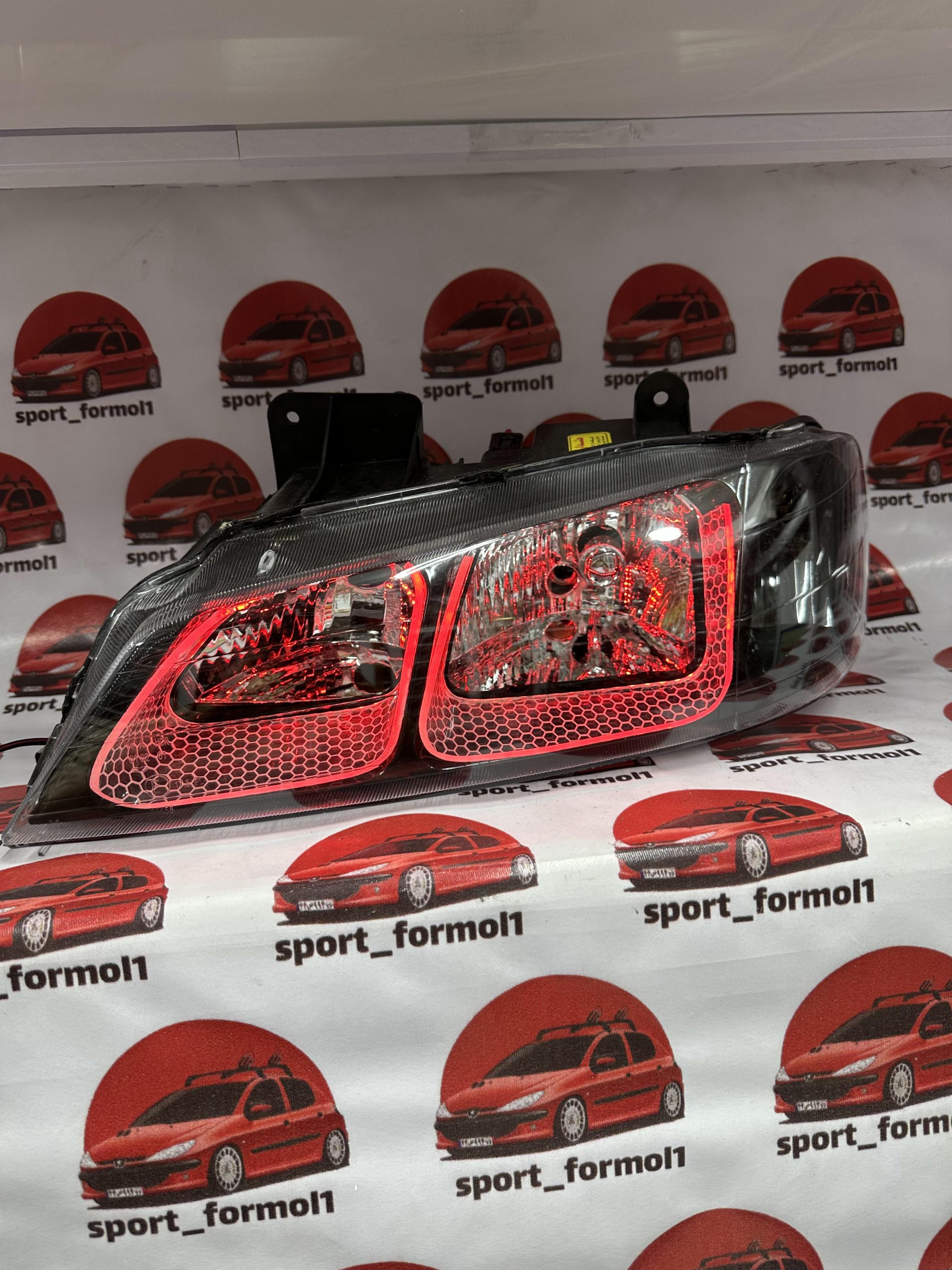 ۲۰۲۴_۱۰_۲۴_۲۰_۴۶_IMG_5145 چراغ اسپرت جلو پژو پارس طرح نئون 3d یو (U) - Image 1