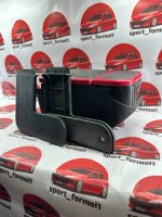 کنسول وسط دو لیوان لوکس