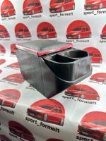 کنسول وسط دو لیوان لوکس