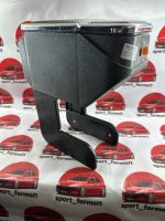 کنسول وسط دو لیوان لوکس