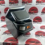 کنسول وسط دو لیوان لوکس